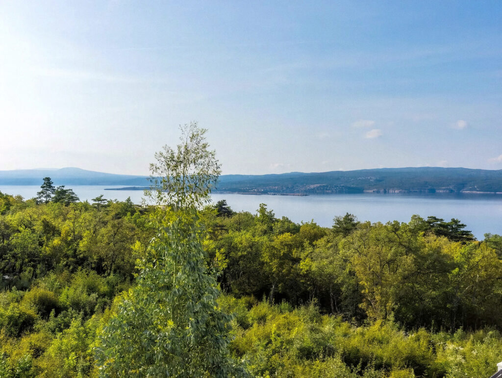 Blick aufs Meer und den Kanal zur Insel Krk vom SPA Relax
